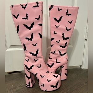 NWOB Dolls Kill / Trickz an’ Treatz Bat Glam Gogo Boots